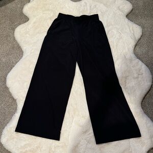 Lululemon Swift Mid-Rise Wide-Leg Pant- Black